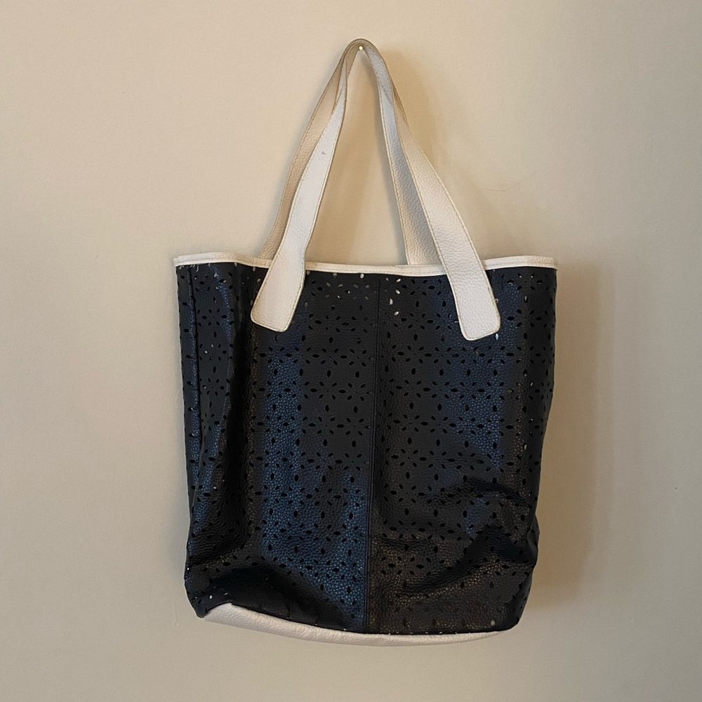 Saks tote bag